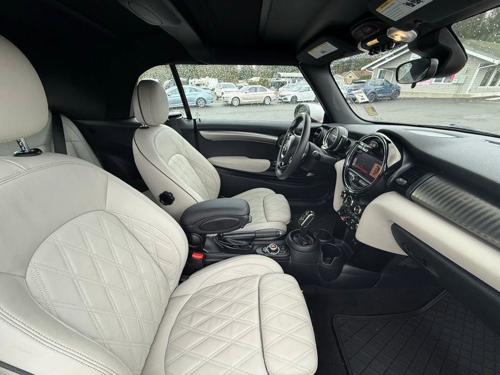 Used 2020 MINI Cooper S w/ Signature Upholstery Package image 16
