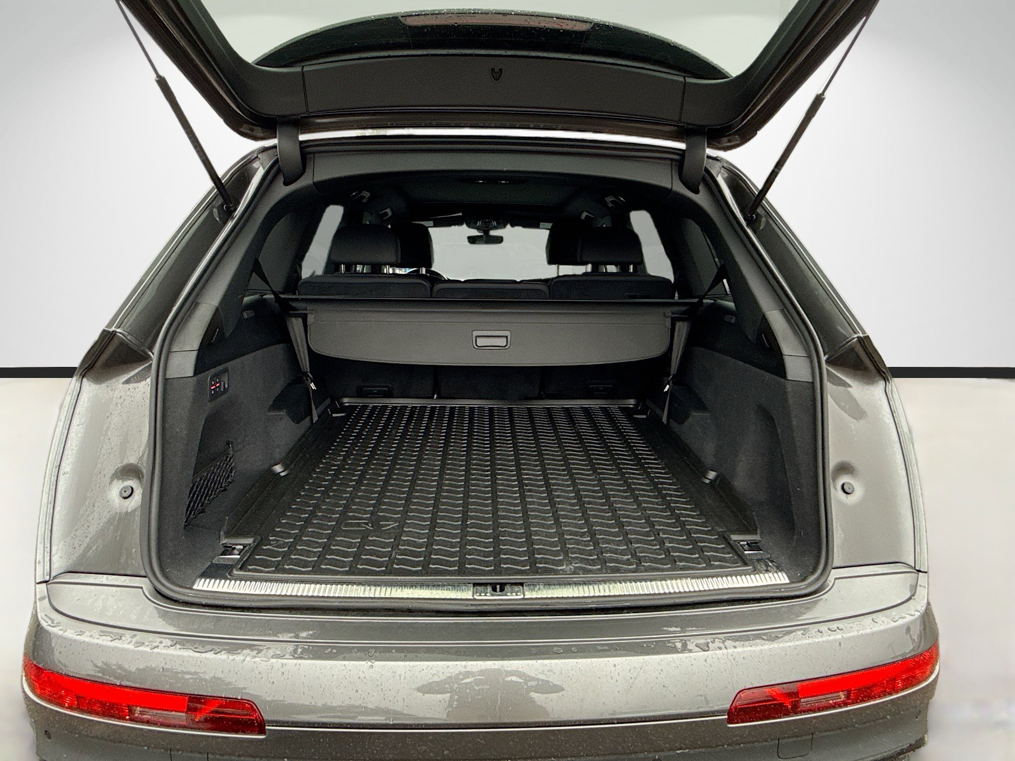 Used 2024 Audi Q7 Premium Plus image 11