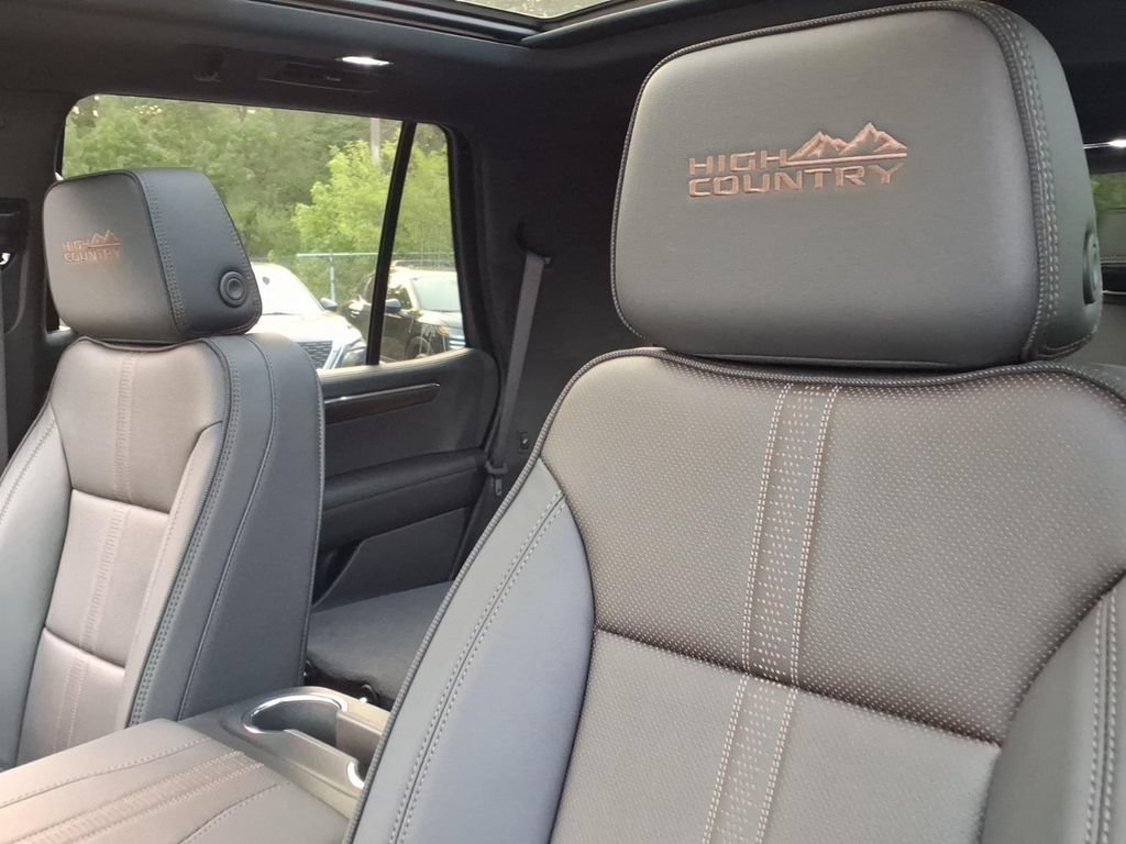 New 2026 Chevrolet Tahoe High Country AWD/4WD image 13