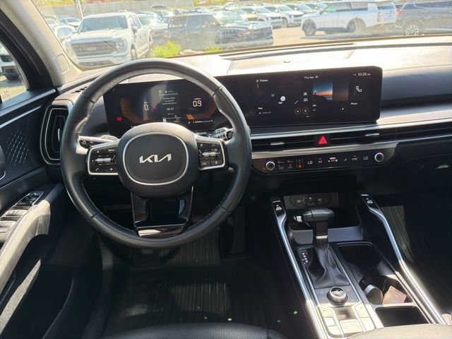 Certified 2025 Kia Sorento S w/ Panoramic Sunroof Package AWD/4WD image 26
