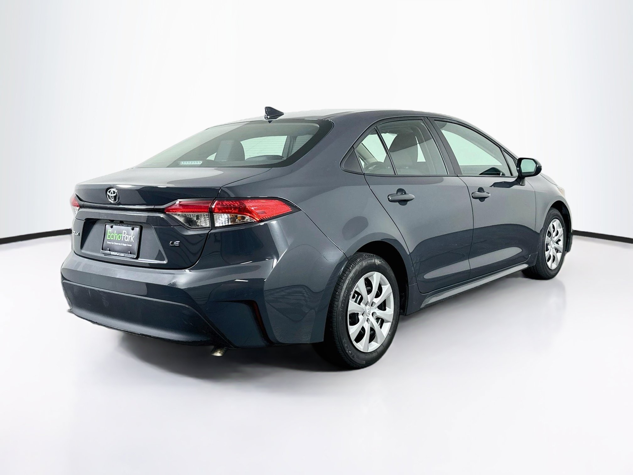 Used 2025 Toyota Corolla LE FWD image 9