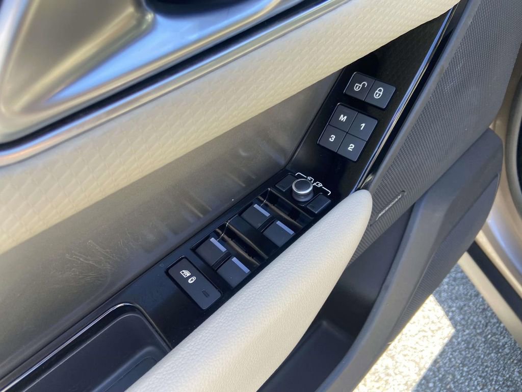 Used 2020 Land Rover Range Rover Velar S AWD/4WD image 16