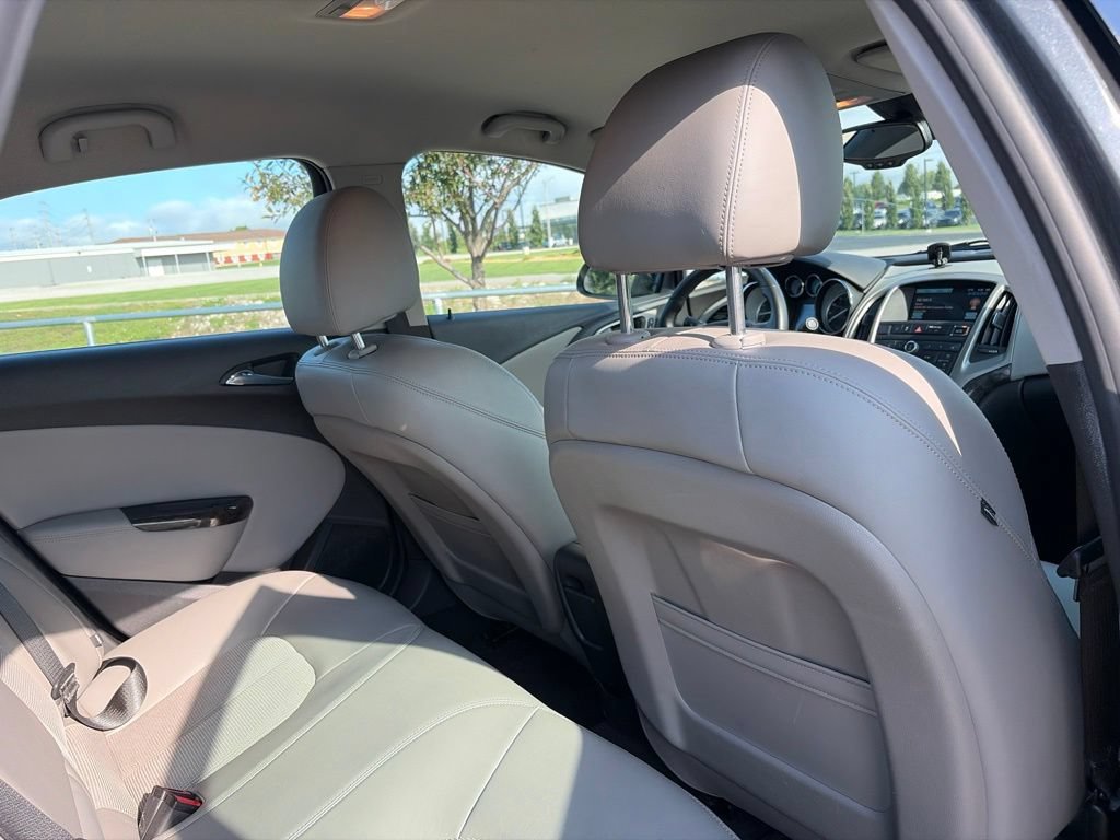 Used 2014 Buick Verano Convenience FWD image 33