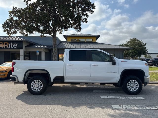 Used 2021 Chevrolet Silverado 2500 LT w/ Z71 Off-Road Package AWD/4WD image 8