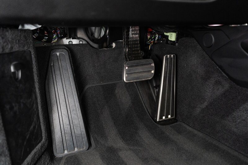 Used 2024 Porsche 911 Carrera RWD image 78