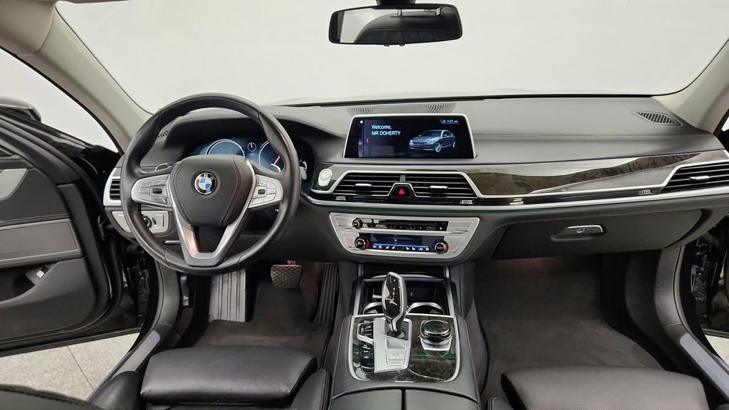 Used 2018 BMW 750i xDrive AWD/4WD image 50