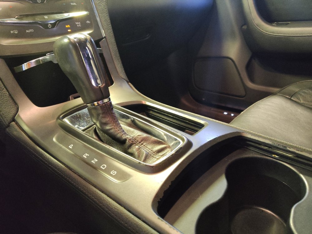 Used 2014 Lincoln MKS FWD image 26