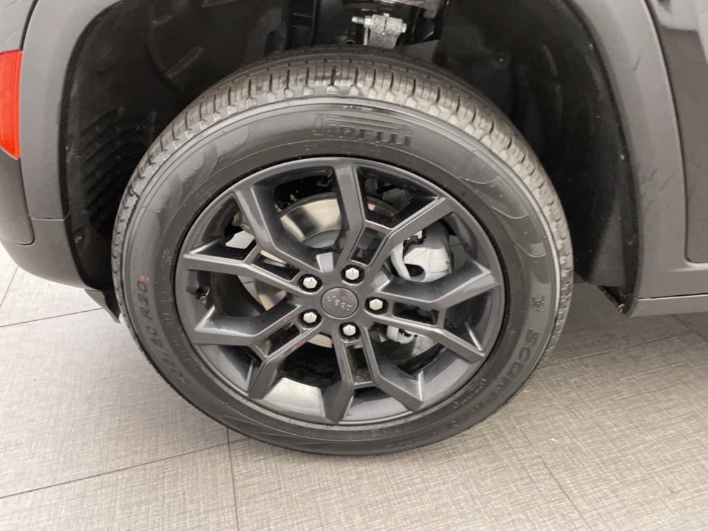 New 2025 Jeep Grand Cherokee Limited AWD/4WD image 8