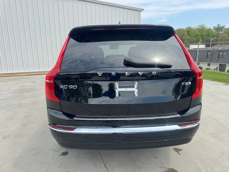 New 2025 Volvo XC90 T8 Plus w/ Protection Package Premier image 14