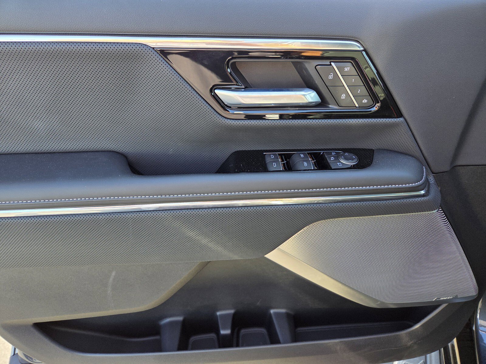 New 2025 GMC Sierra EV Denali image 10