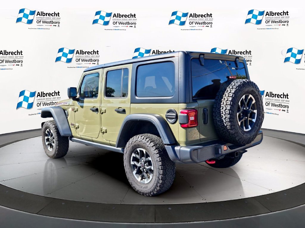 Used 2025 Jeep Wrangler Unlimited Rubicon AWD/4WD image 3