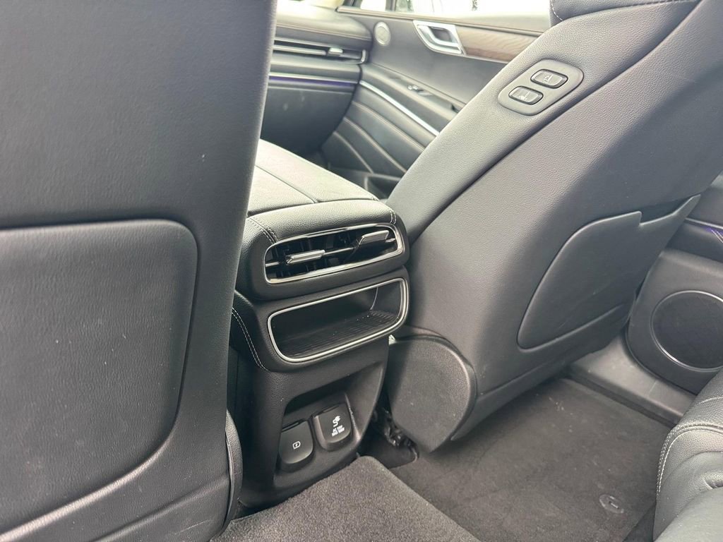 Used 2024 Genesis GV80 2.5T AWD/4WD image 13