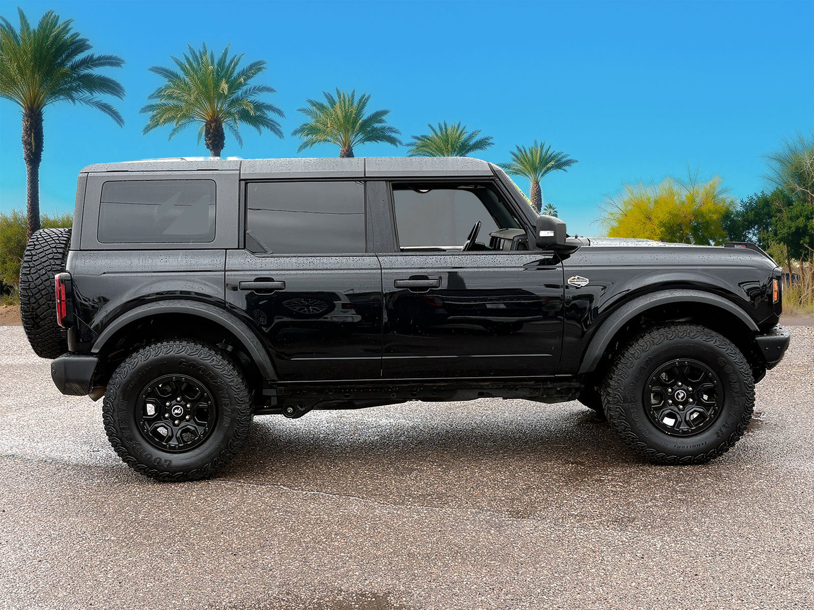 Certified 2024 Ford Bronco Wildtrak AWD/4WD image 7