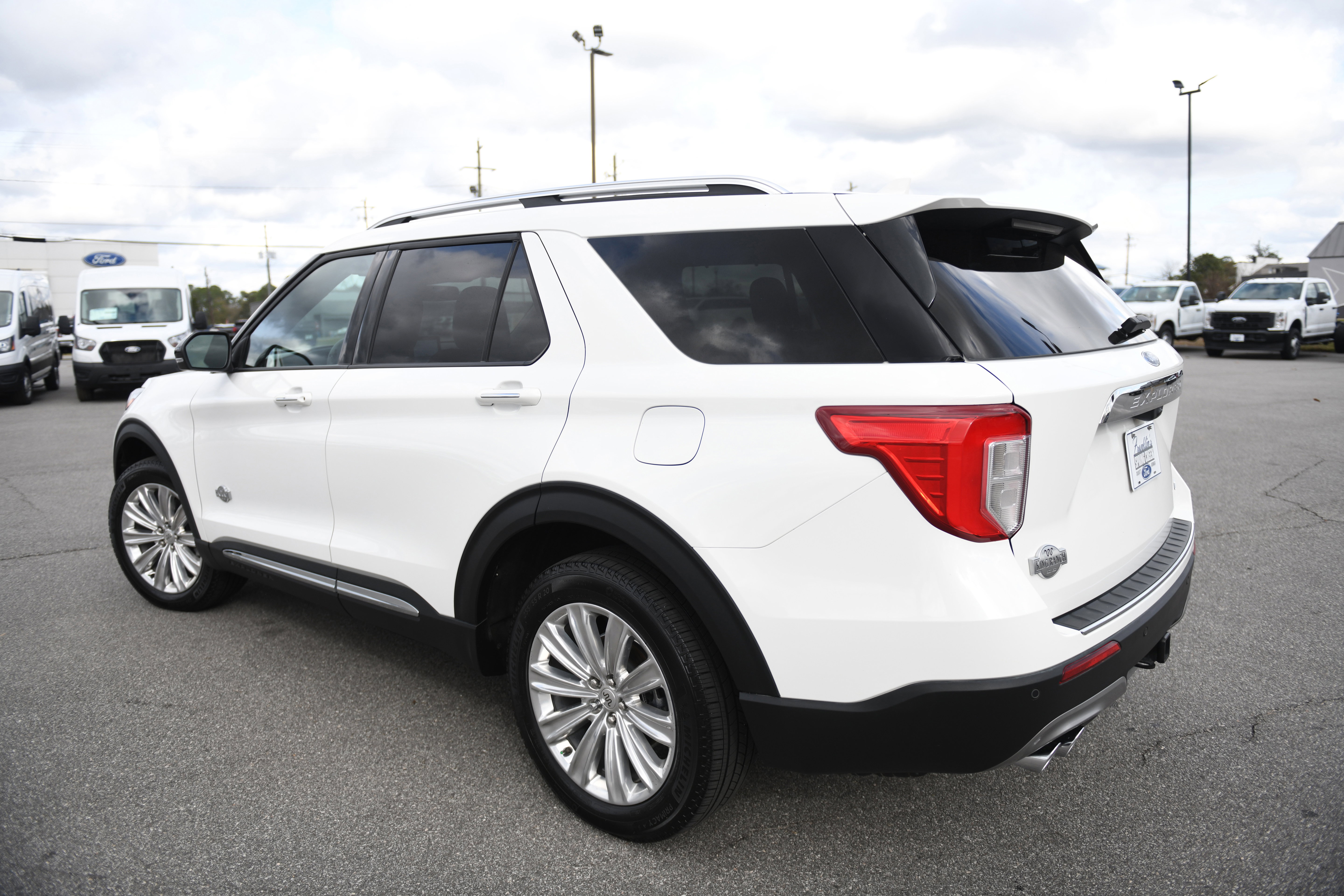 Used 2024 Ford Explorer King Ranch w/ Technology Package image 8