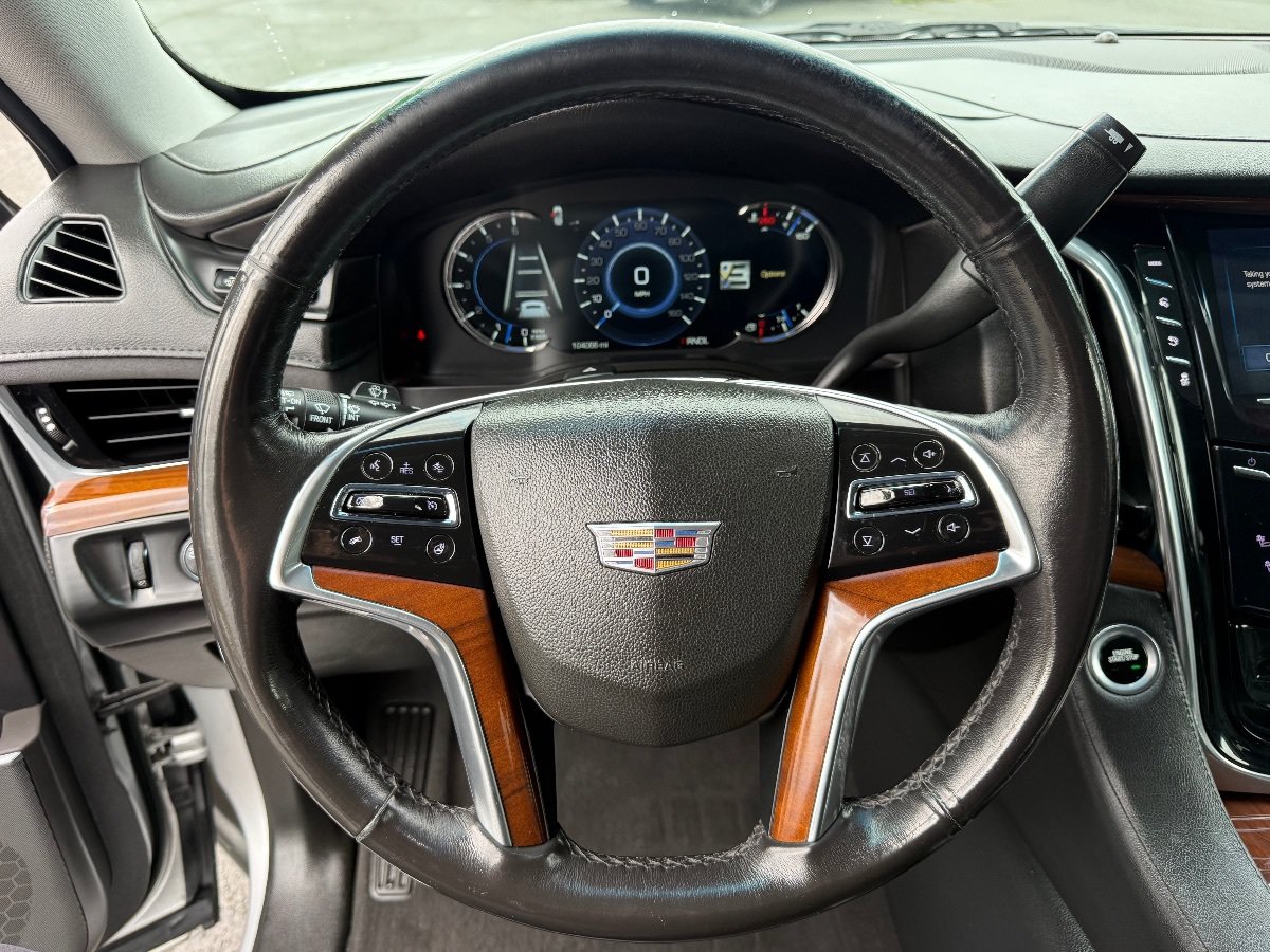 Used 2019 Cadillac Escalade ESV Premium Luxury AWD/4WD image 23