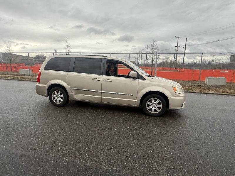 Used 2012 Chrysler Town & Country Touring w/ Entertainment Group #1 image 11