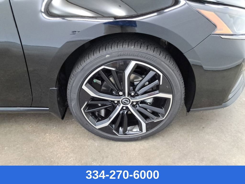 New 2025 Nissan Altima 2.5 SR w/ SR Premium Package image 24
