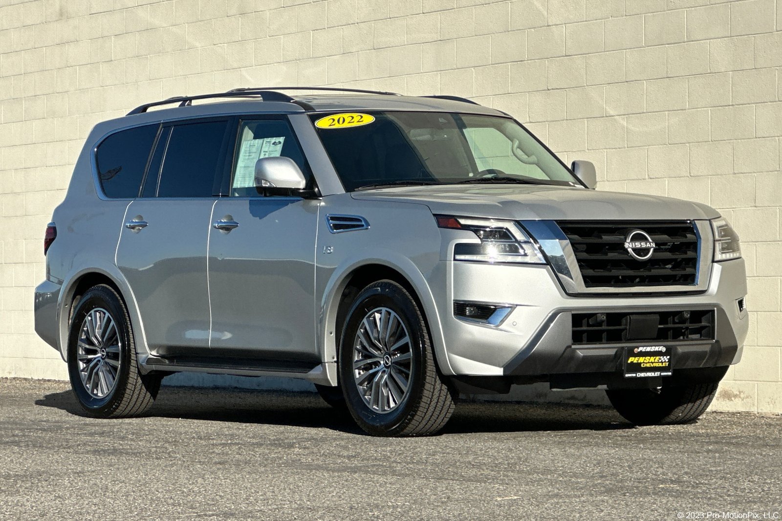 Used 2022 Nissan Armada SL RWD image 1