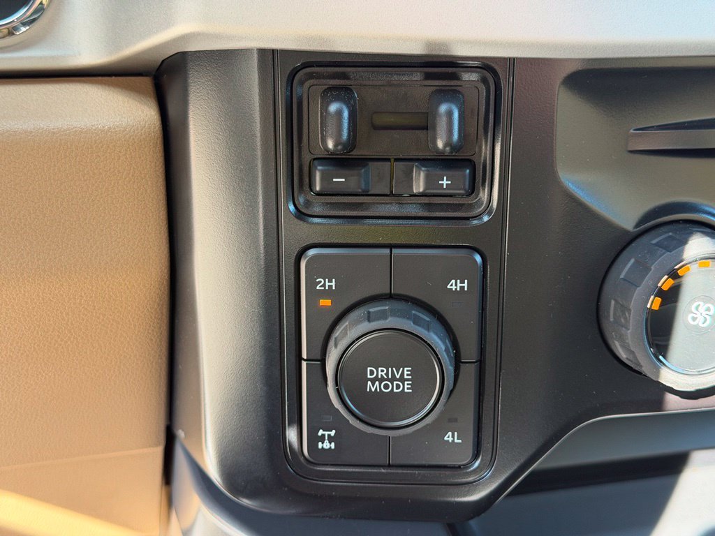 New 2027 Ford F250 XLT w/ XLT Premium Package AWD/4WD image 12