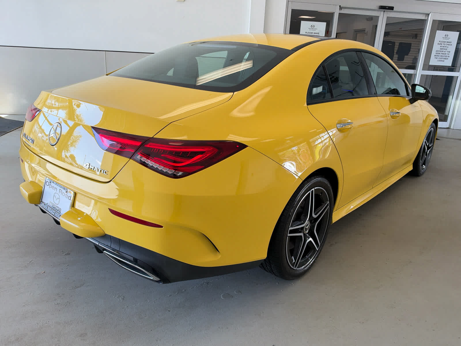 Used 2023 Mercedes-Benz CLA 250 4MATIC image 5