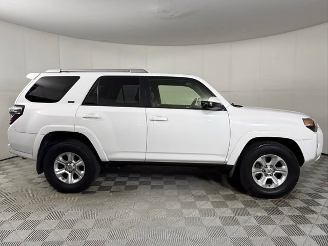 Used 2016 Toyota 4Runner SR5 image 8