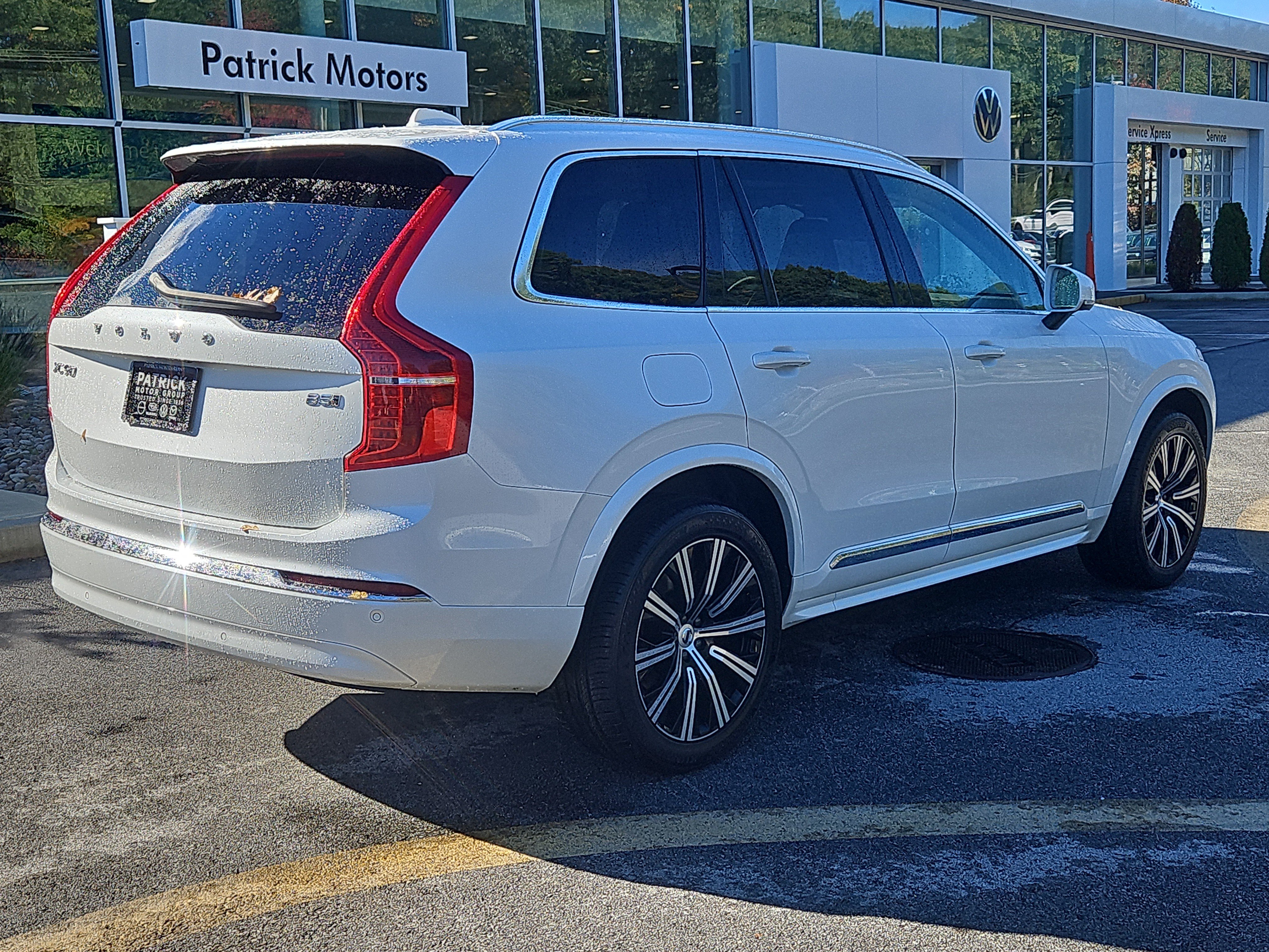 Used 2024 Volvo XC90 B5 Core w/ Climate Package AWD/4WD image 2