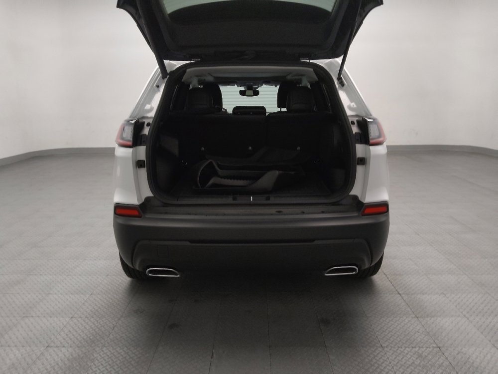 Used 2022 Jeep Cherokee Latitude Lux w/ Sun & Sound Group image 29