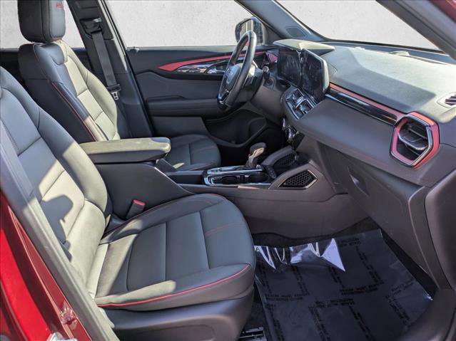 Used 2025 Chevrolet TrailBlazer RS w/ Driver Confidence Package image 18