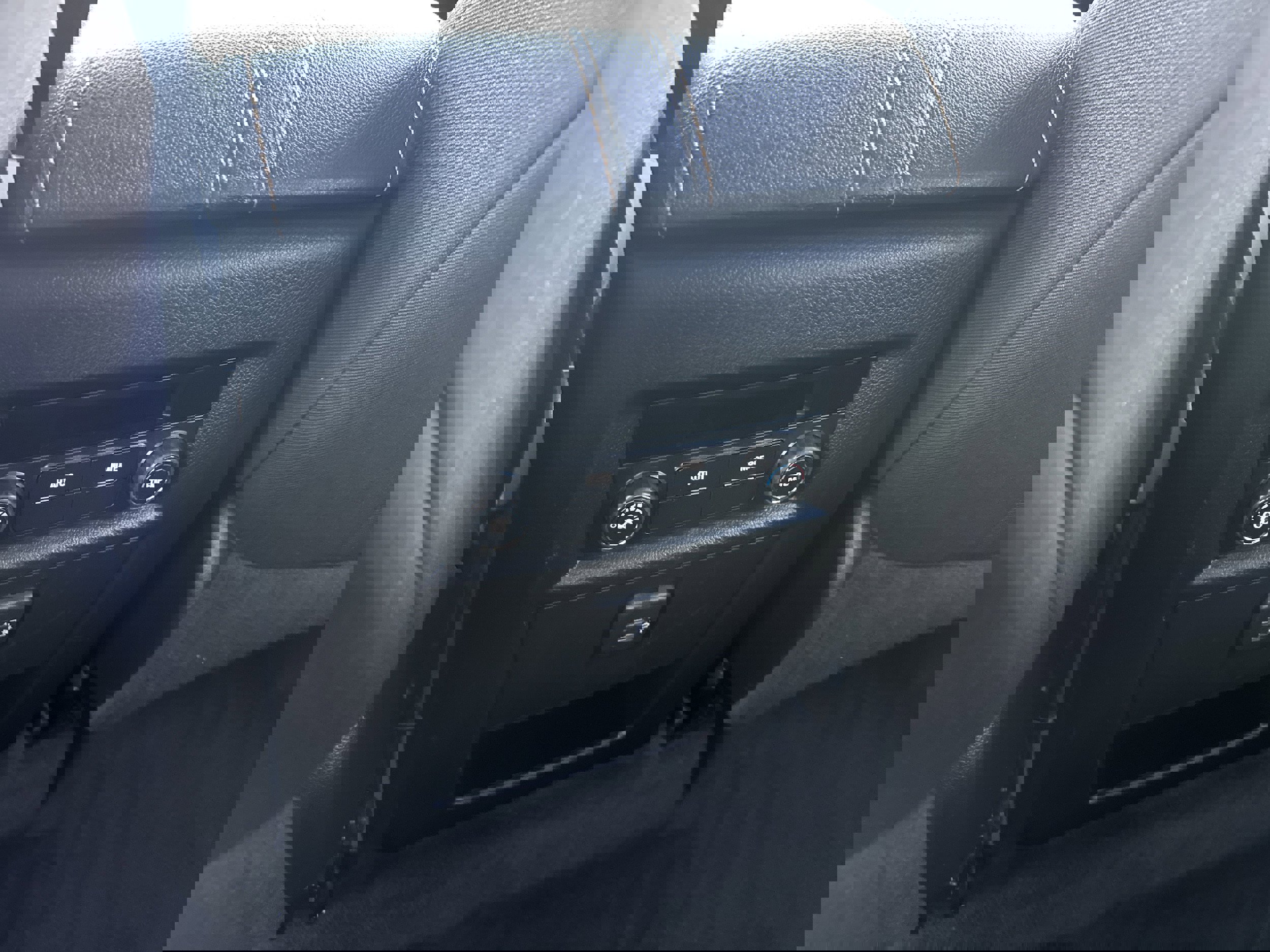 Used 2021 Chevrolet Traverse LS image 14
