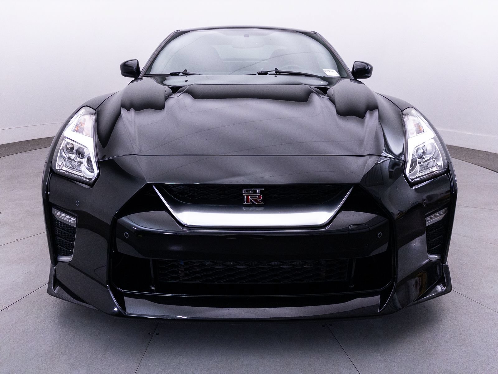 Used 2020 Nissan GT-R Premium w/ Premium Interior Package AWD/4WD image 15