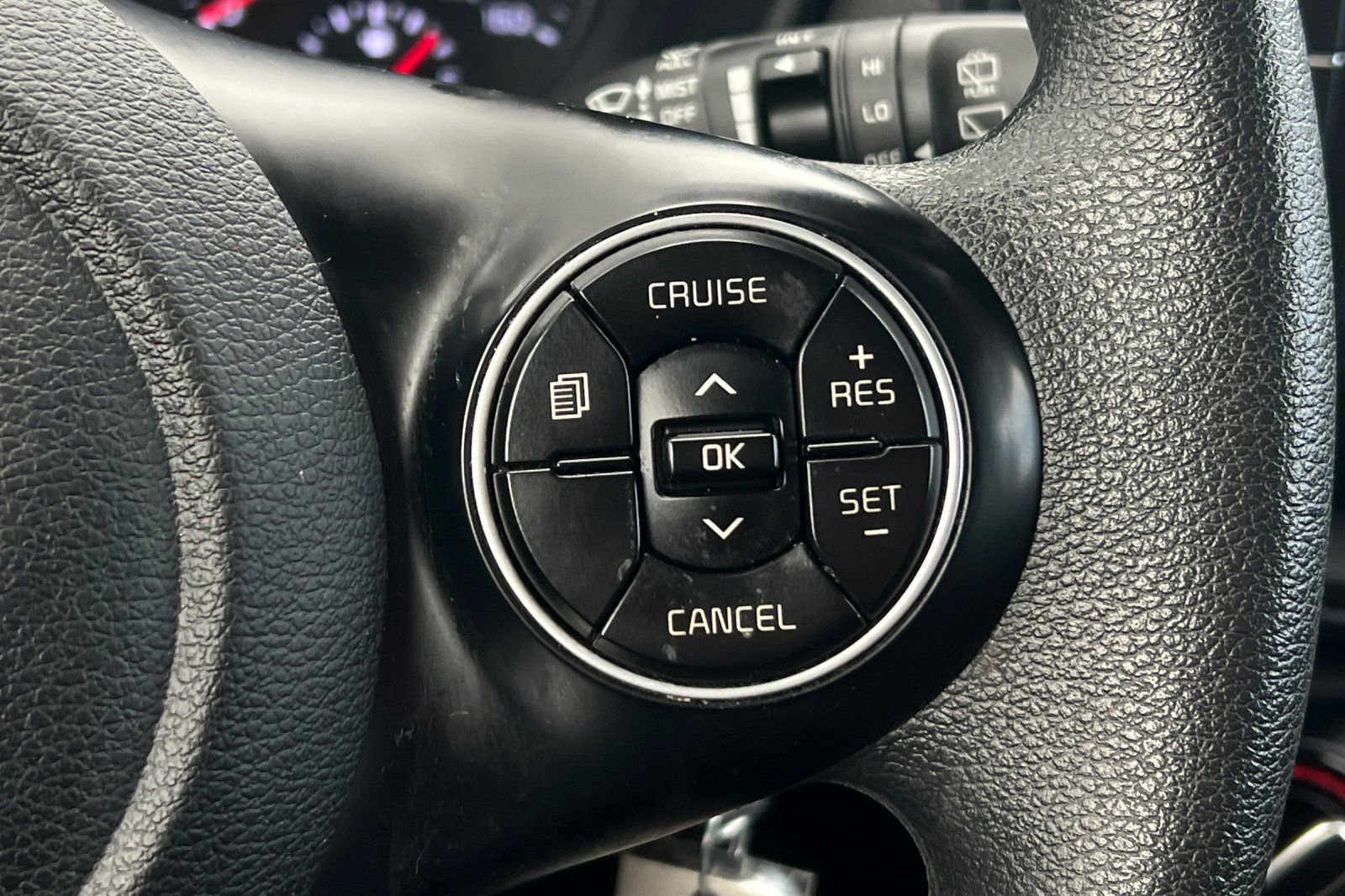 Certified 2022 Kia Soul LX FWD image 25