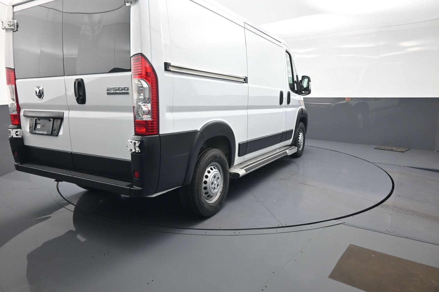 Used 2025 RAM ProMaster 2500 w/ U-Haul Equipment Group FWD image 3