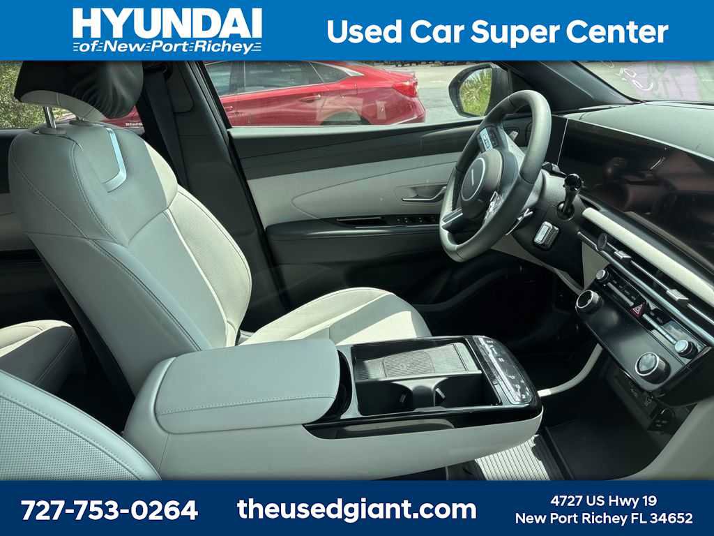 Used 2026 Hyundai Tucson Limited AWD/4WD image 7