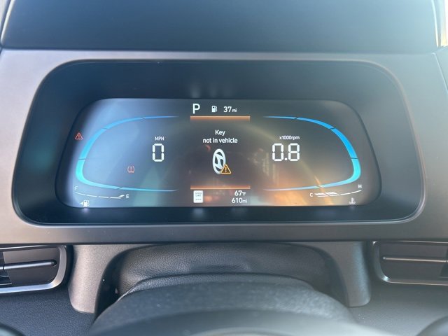 Used 2025 Hyundai Elantra Sport image 14