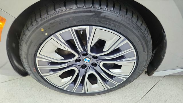 Used 2023 BMW i7 xDrive60 image 60