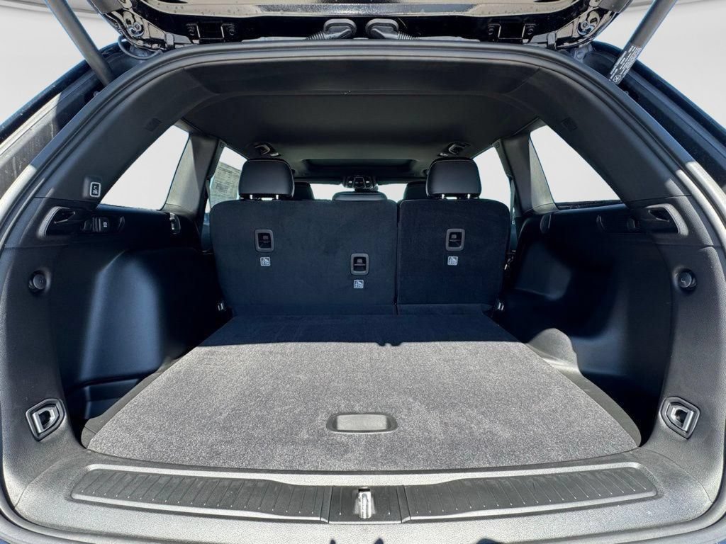 New 2025 Jeep Grand Cherokee Altitude AWD/4WD image 5
