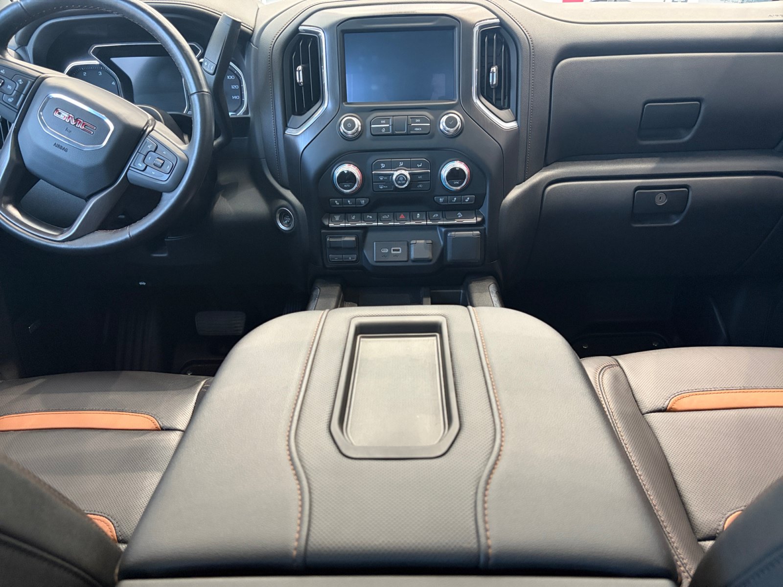 Used 2022 GMC Sierra 2500 AT4 w/ AT4 Premium Plus Package AWD/4WD image 17