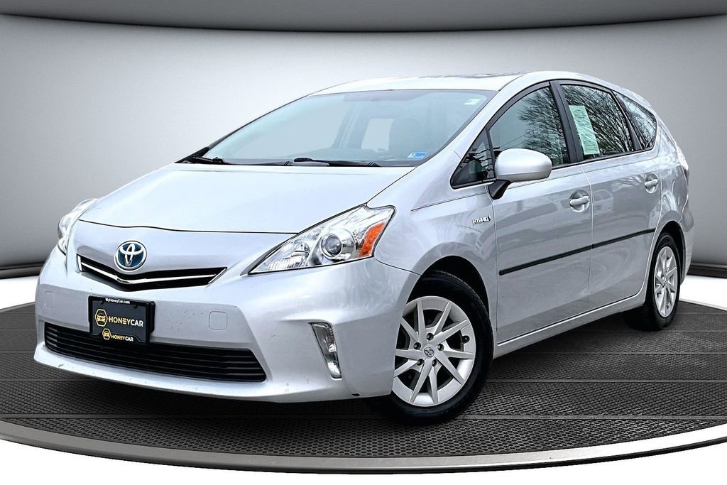 Used 2012 Toyota Prius V Three image 3
