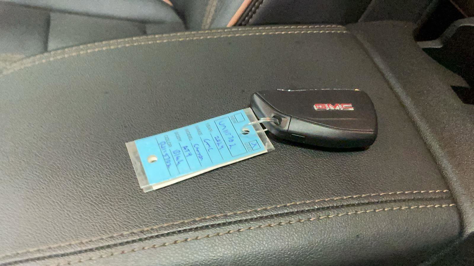 Used 2024 GMC Canyon AT4 w/ Canyon Safety Plus Package image 11