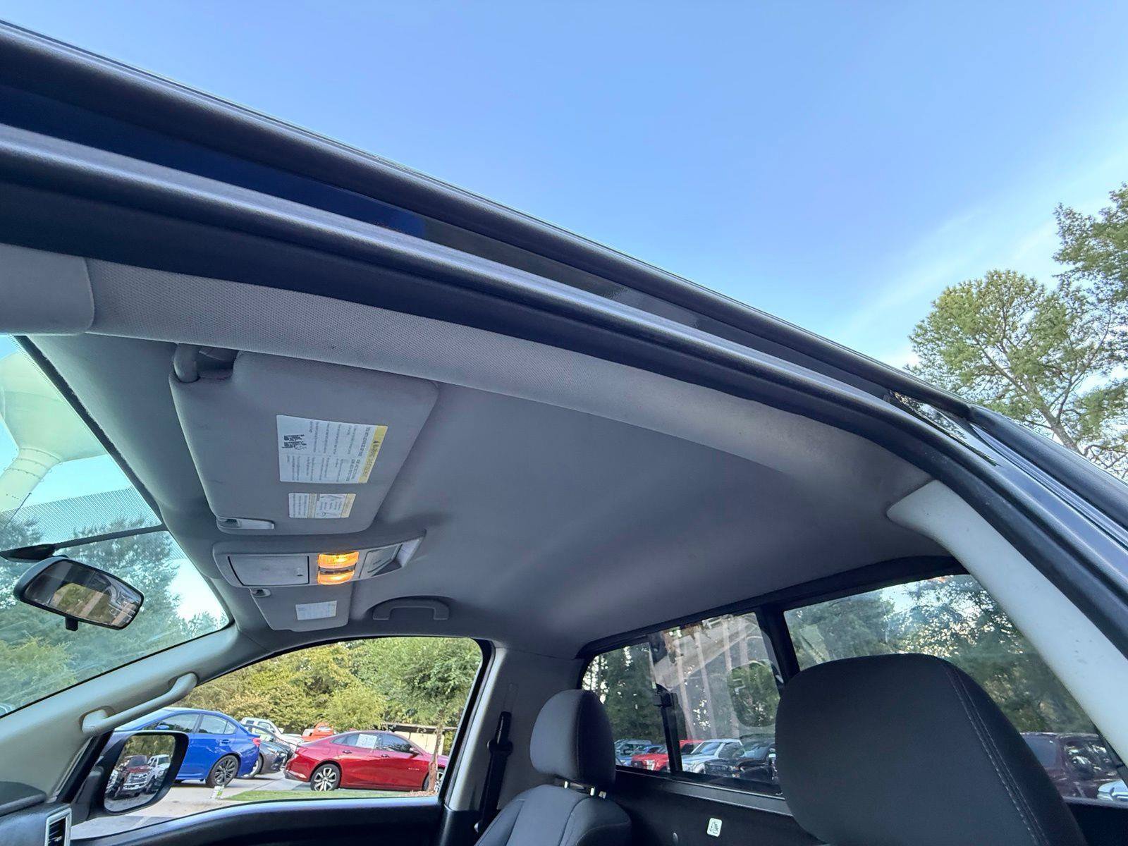 Used 2017 Nissan Titan SV RWD image 34