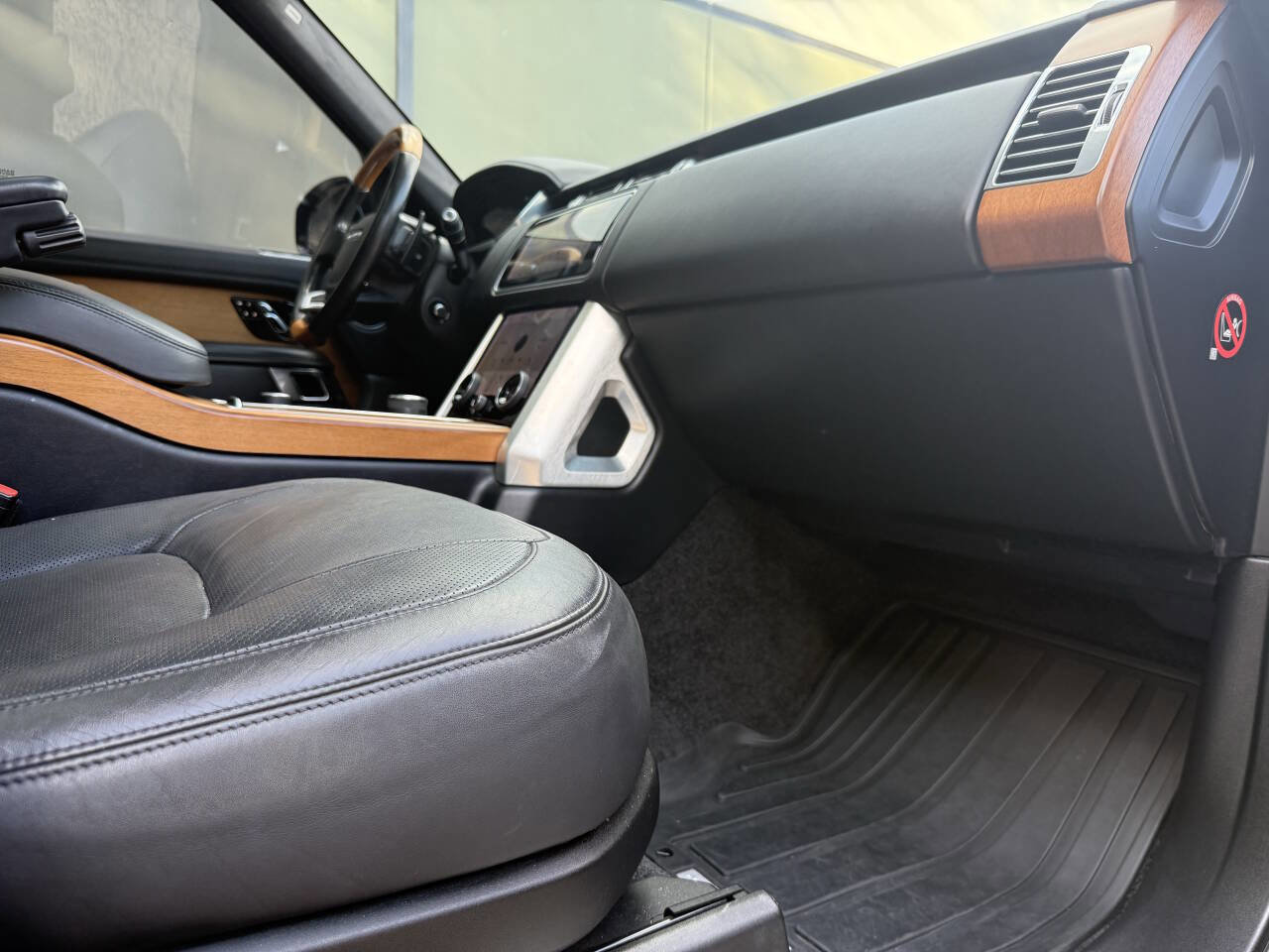 Used 2018 Land Rover Range Rover Supercharged image 38