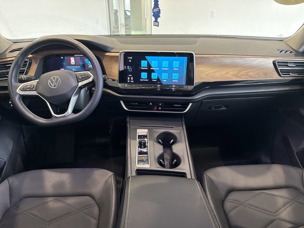 Used 2024 Volkswagen Atlas SE image 12