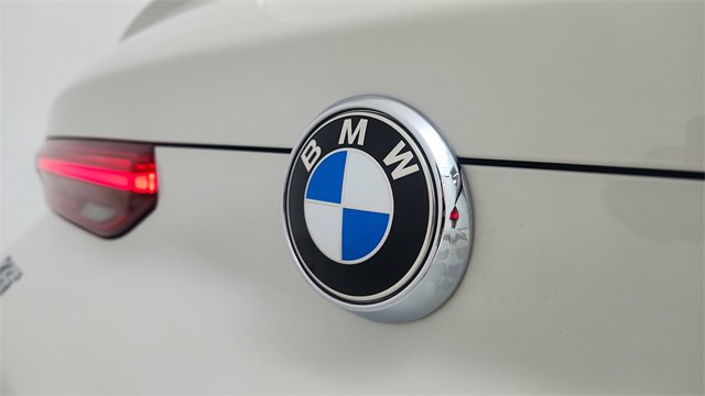 Used 2023 BMW X6 xDrive40i w/ Executive Package image 17