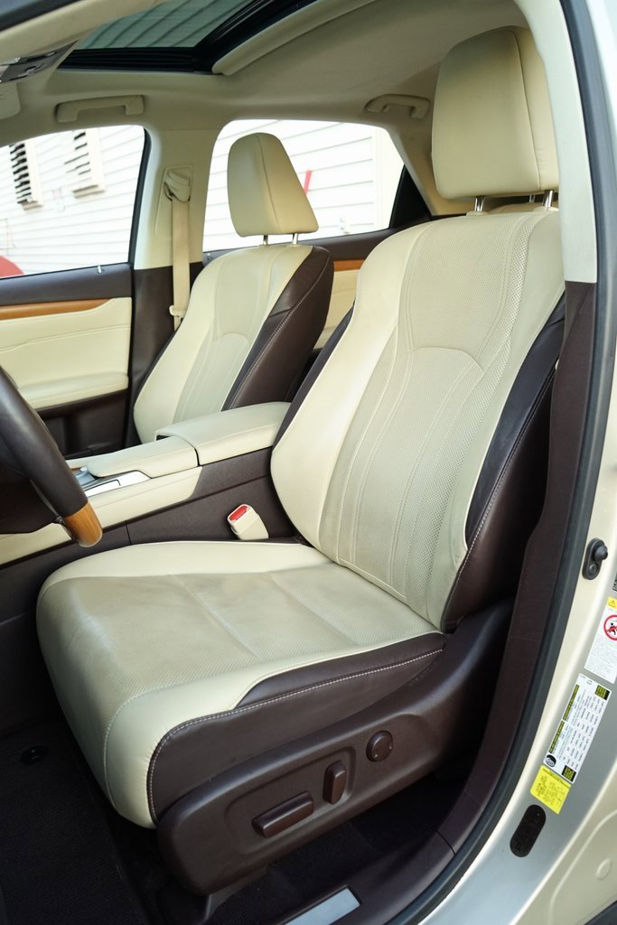 Used 2016 Lexus RX 450h AWD image 3