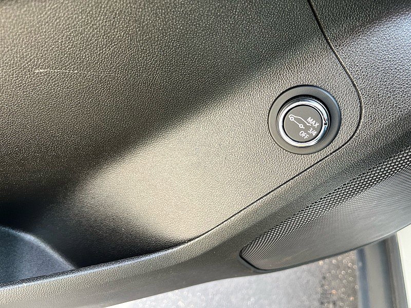 Used 2020 GMC Acadia SLE w/ Driver Convenience Package image 26