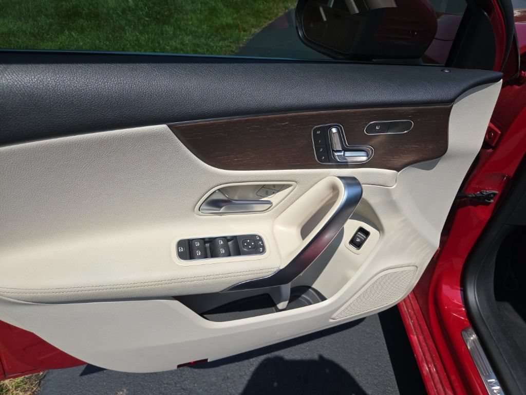 Used 2021 Mercedes-Benz A 220 4MATIC image 10