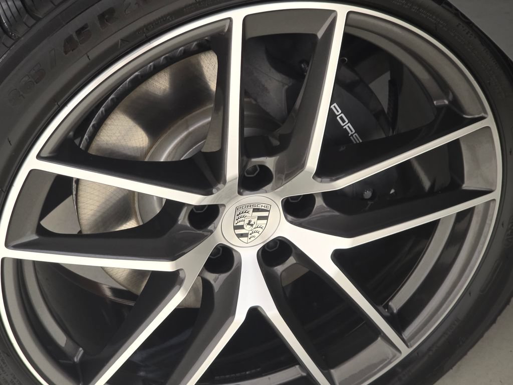 New 2026 Porsche Macan AWD/4WD image 11