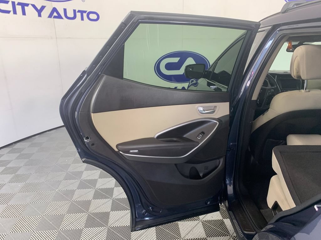 Used 2017 Hyundai Santa Fe Sport FWD image 29