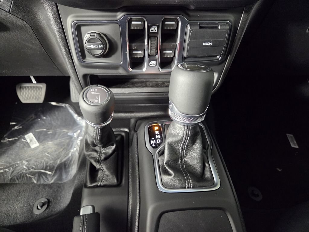New 2026 Jeep Gladiator Sport AWD/4WD image 21