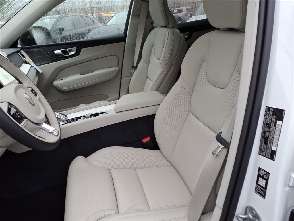 New 2026 Volvo XC60 T8 Ultra w/ Protection Package Premier image 18